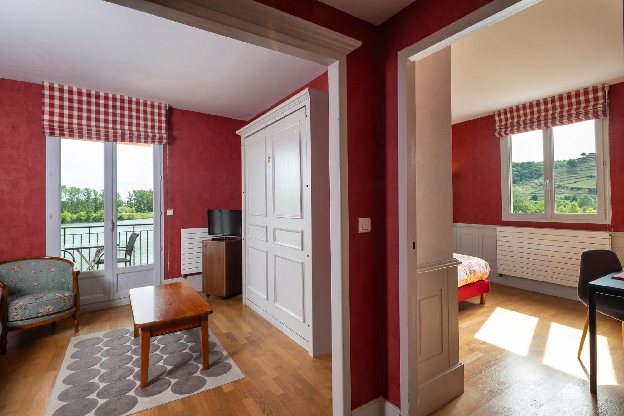 Hotel Beau Rivage Condrieu 꽁드리유 외부 사진